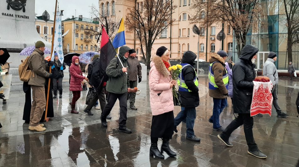 Крестный ход в память о жертвах голодоморов в Харькове