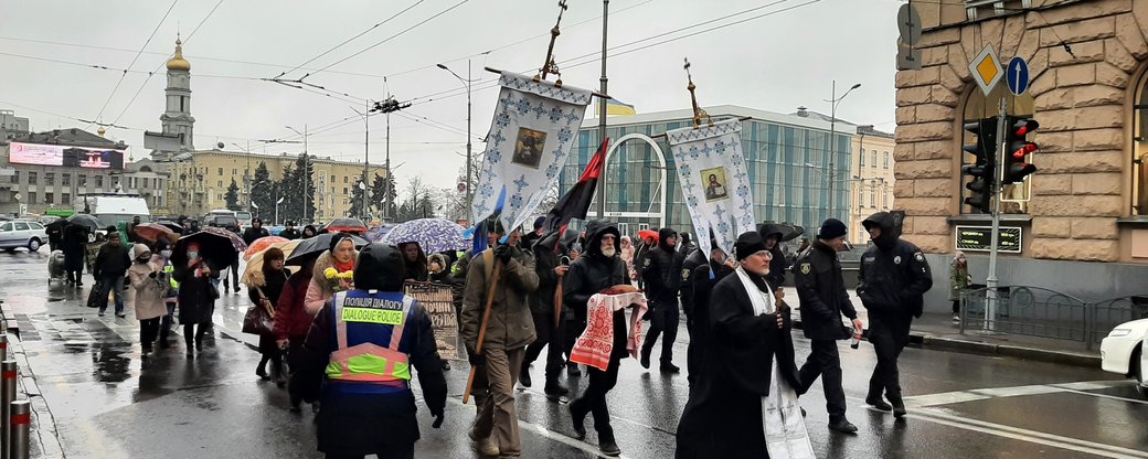 Крестный ход в память о жертвах голодоморов в Харькове