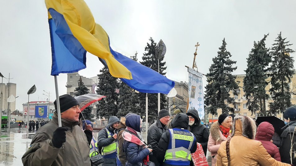 Крестный ход в память о жертвах голодоморов в Харькове
