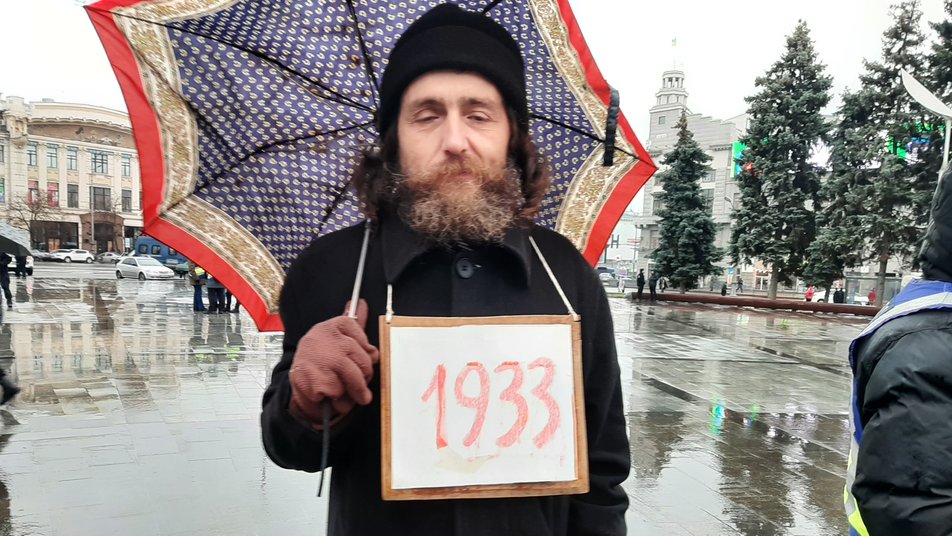 Крестный ход в память о жертвах голодоморов в Харькове