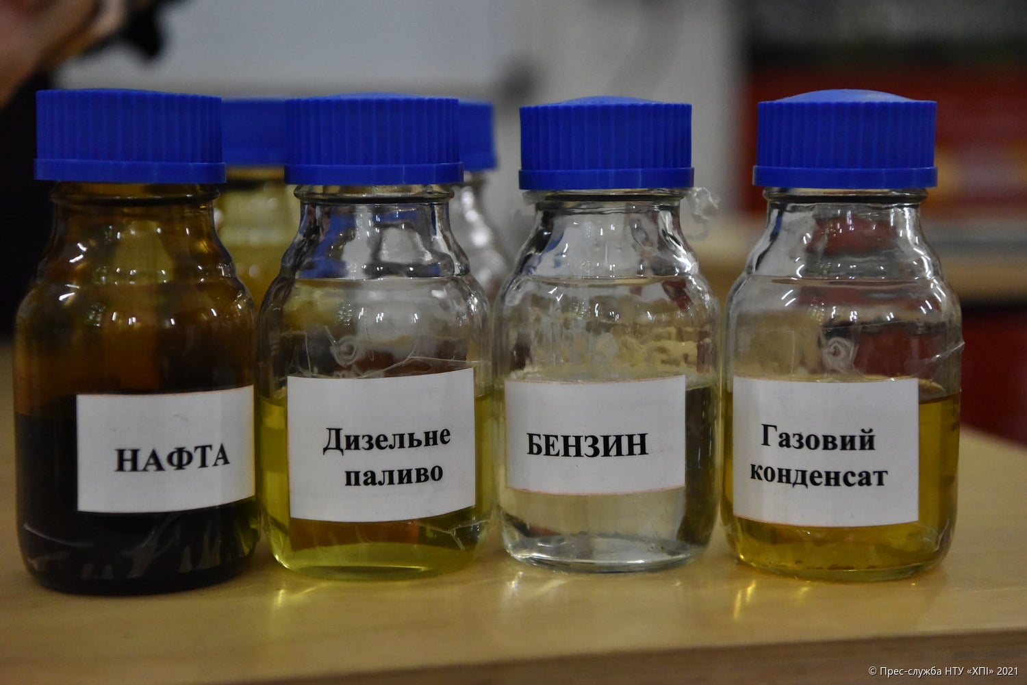 Молнии, солнечная энергетика, химические опыты: ХПИ приглашает школьников на воркшопы и мастер-классы фото 3 2