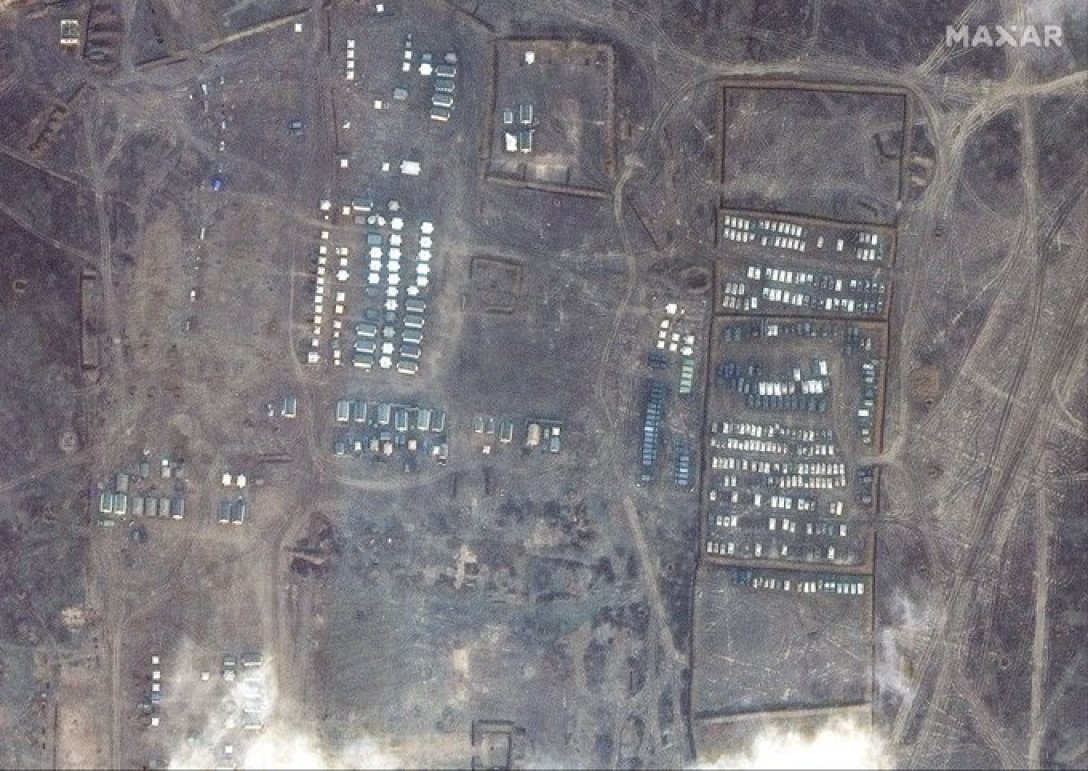 Искандеры и бронетехника: опубликованы новые снимки и карта наращивания  российских войск у границ Украины.