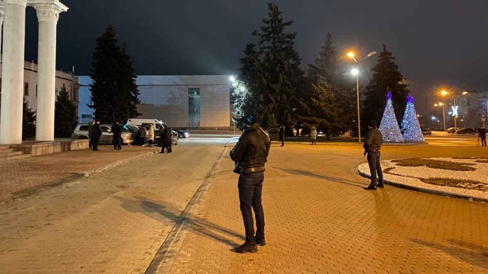 Видеофакт: в Харьков прибыл борт с телом Кернеса фото 1