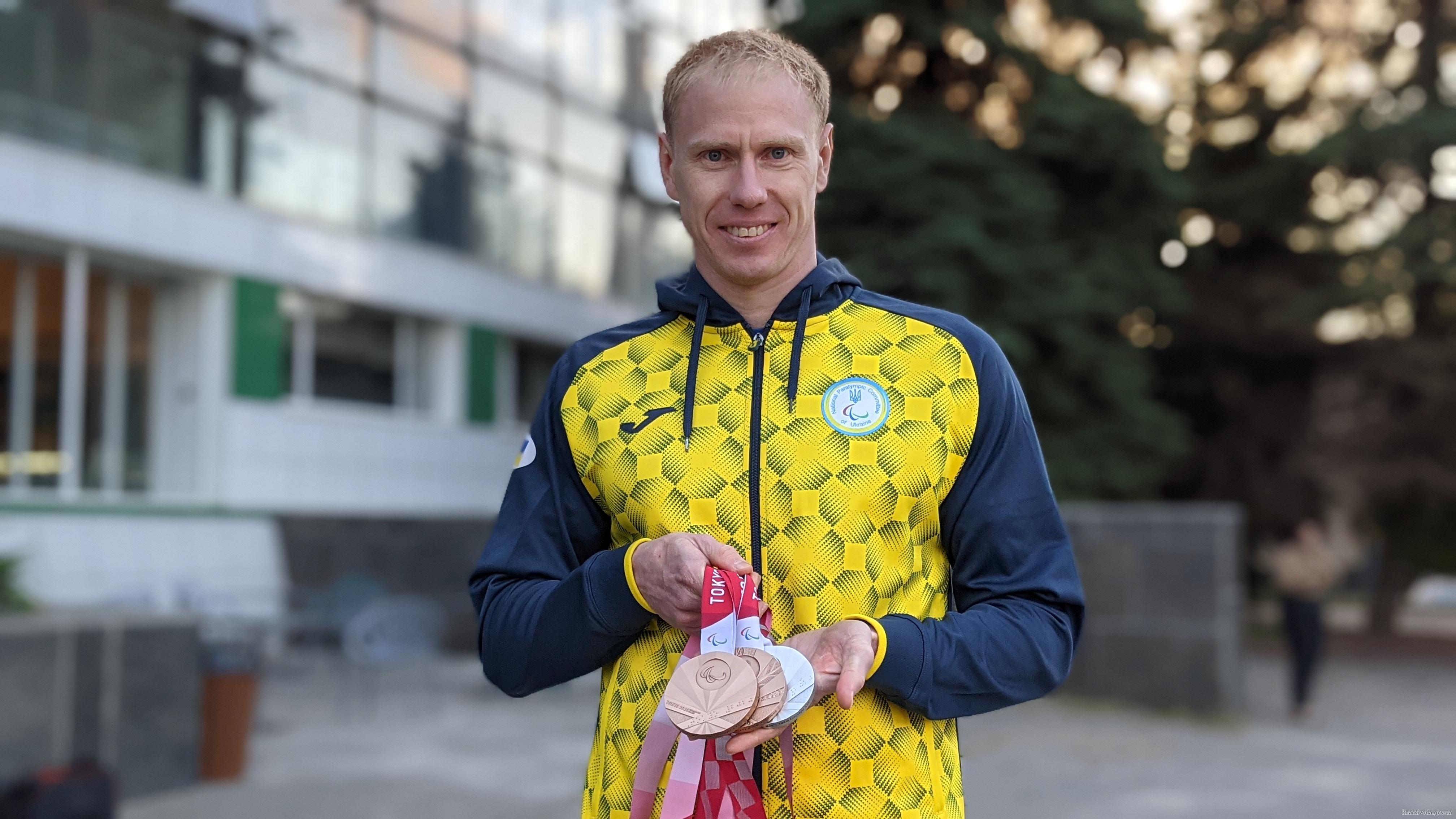 Десять медалей на двоих: в Харьков вернулись пловцы-паралимпийцы Максим Крипак и Максим Веракса фото 4 3