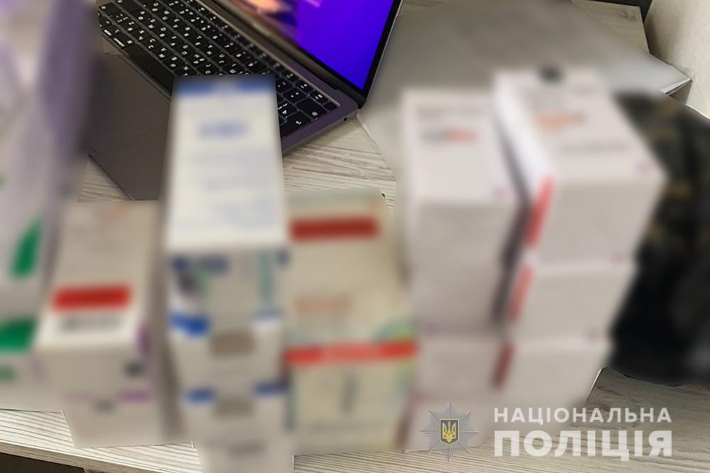 Стоимстью до 4 000 гривен: в Харьковской области продавали неразрешенные препараты от коронавируса.