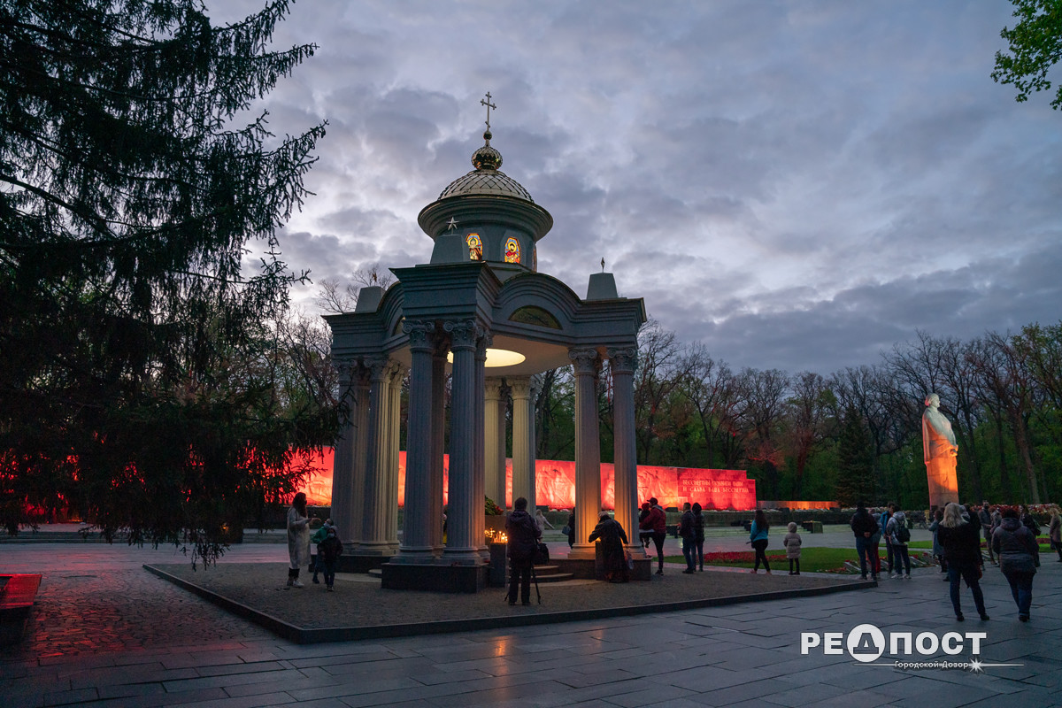  Видеофакт: на Мемориале Славы устроили световое шоу фото 3 2