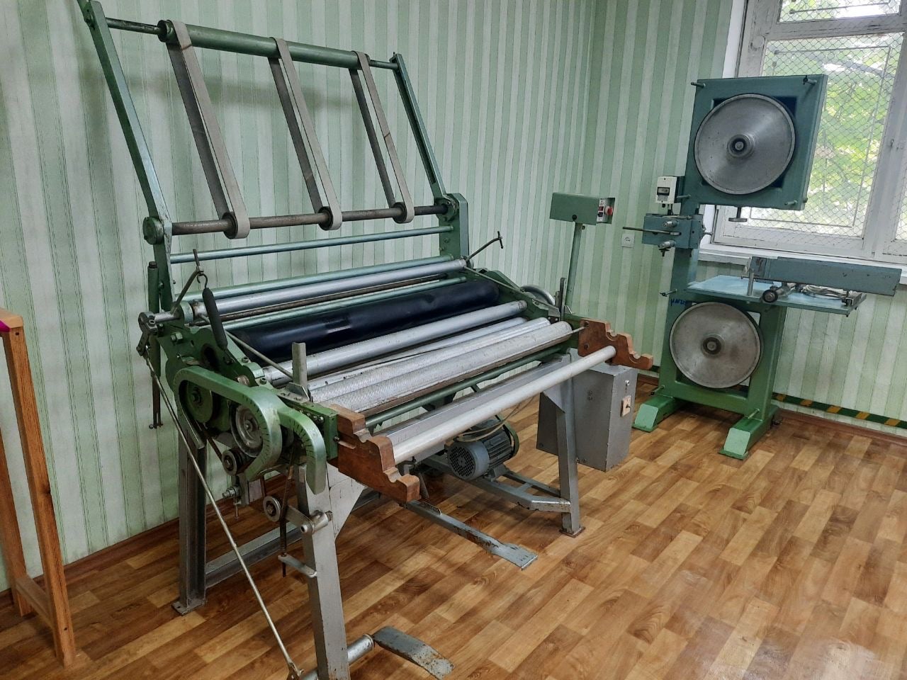 Станок начала ХХ века: под Харьковом появится единственный в Украине "Музей бумаги" фото 1