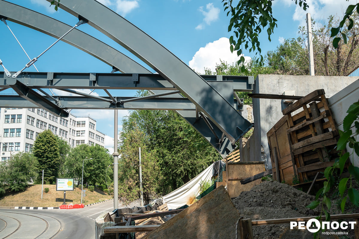 Когда откроют: в Харькове установили новую конструкцию Зоологического моста (фото) фото 3 2
