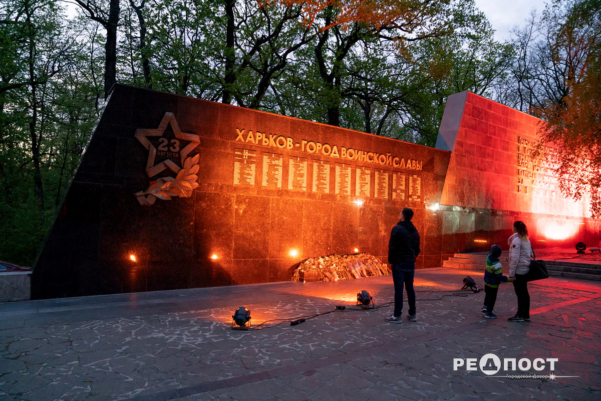  Видеофакт: на Мемориале Славы устроили световое шоу фото 4 3