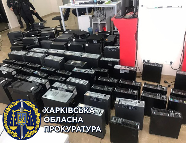 Выманивали деньги под видом сотрудников банка: в Харькове разоблачили группу мошенников фото 8 7