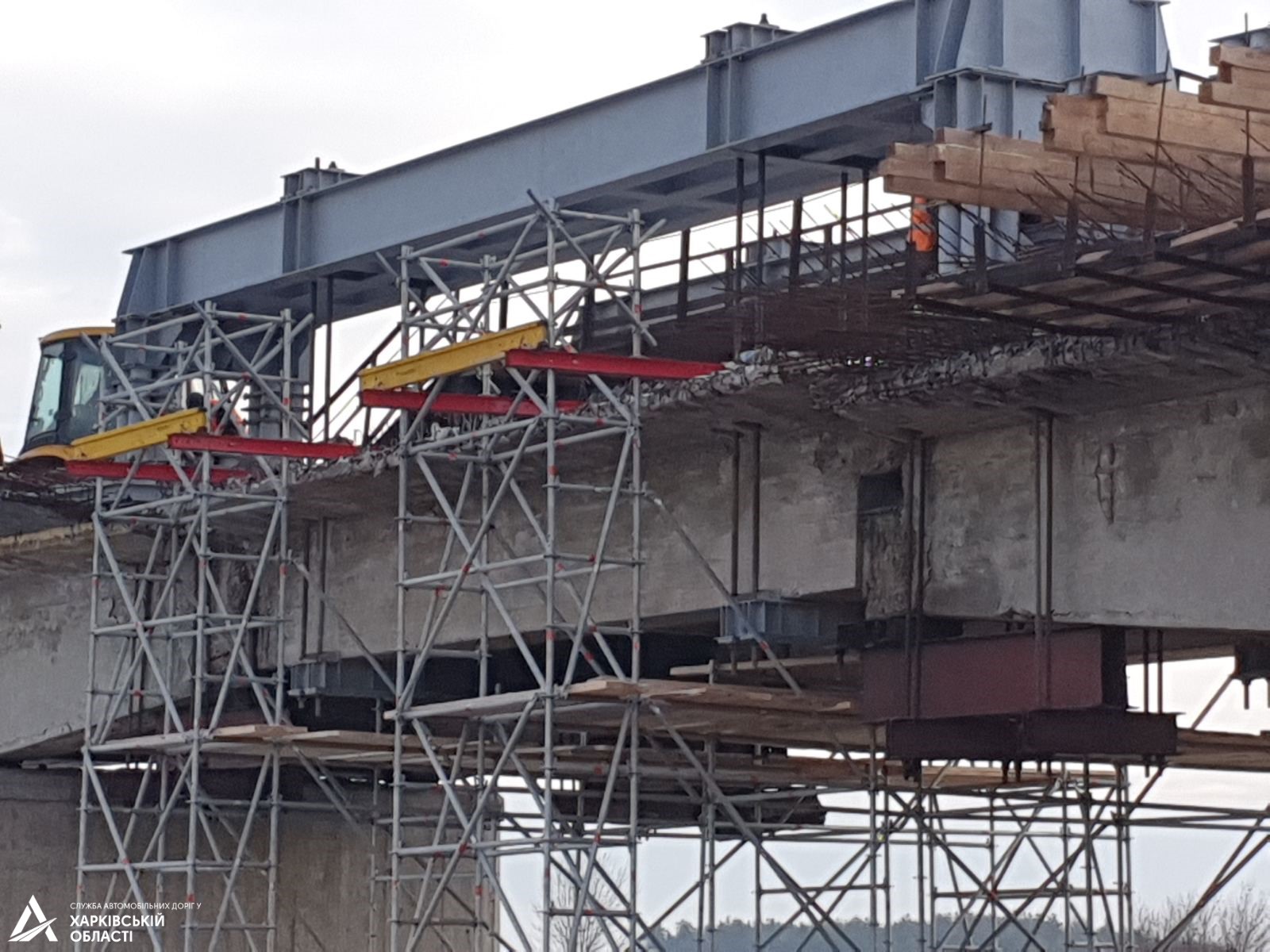 Как объехать: на границе Харьковской области ремонтируют мост фото 2 1