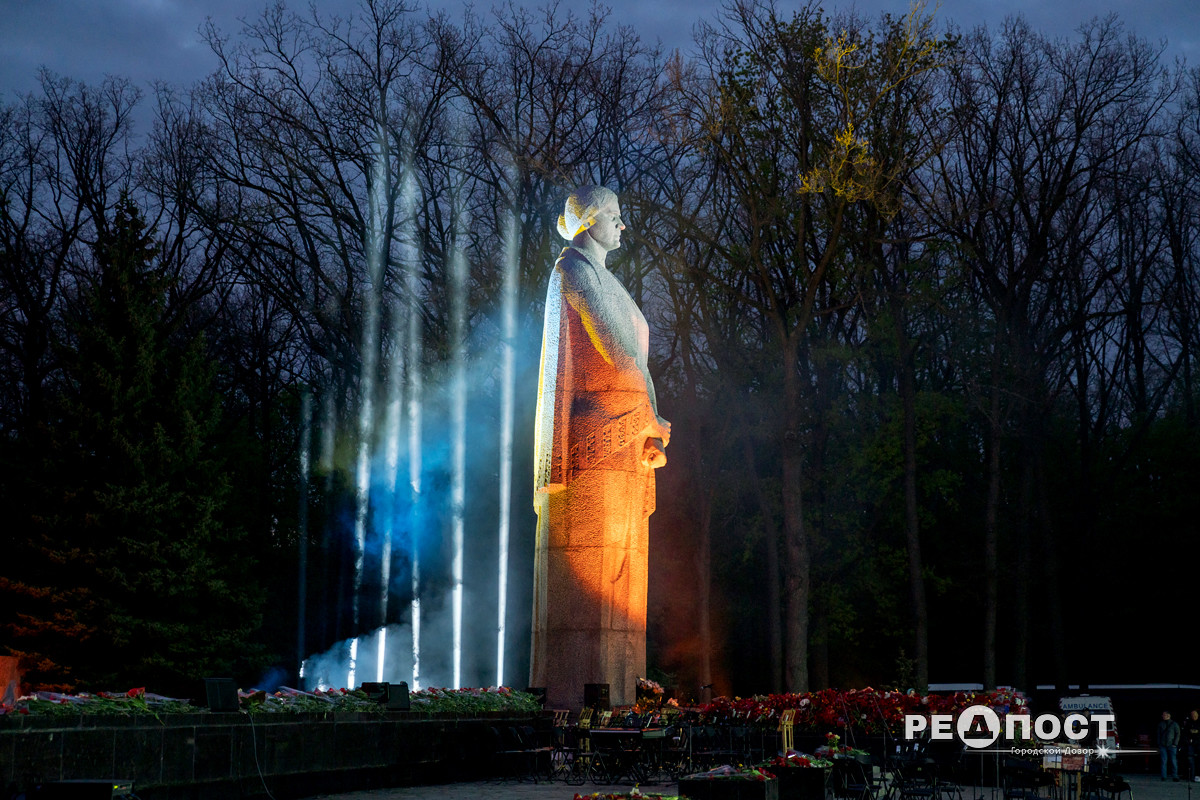  Видеофакт: на Мемориале Славы устроили световое шоу фото 5 4