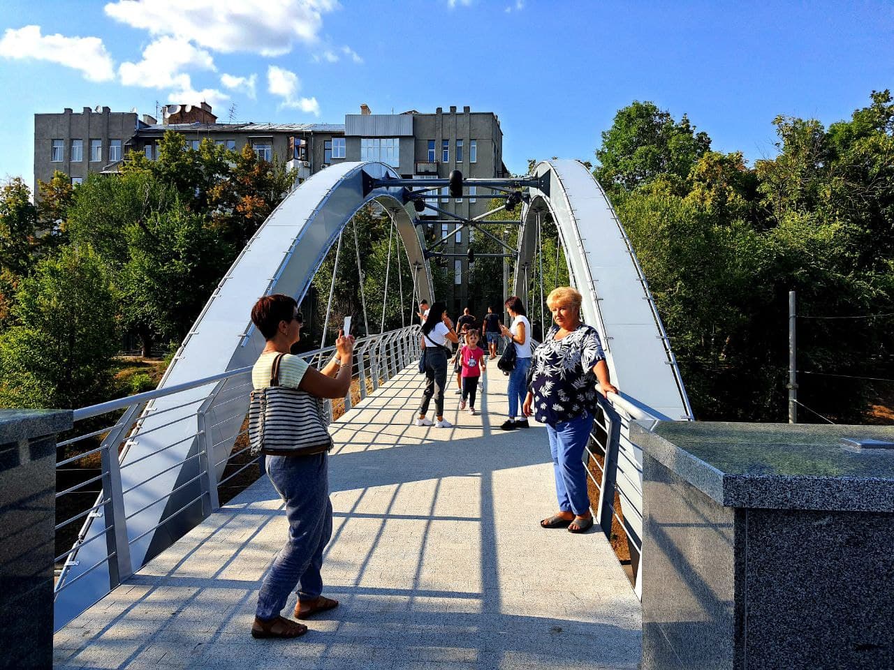 Фотофакт: в Харькове открылся обновленный Зоологический мост фото 2 1