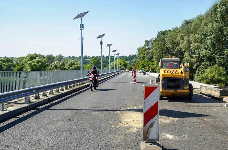 Фотофакт: в Харьковской области отремонтировали мост через Северский Донец фото 2 1