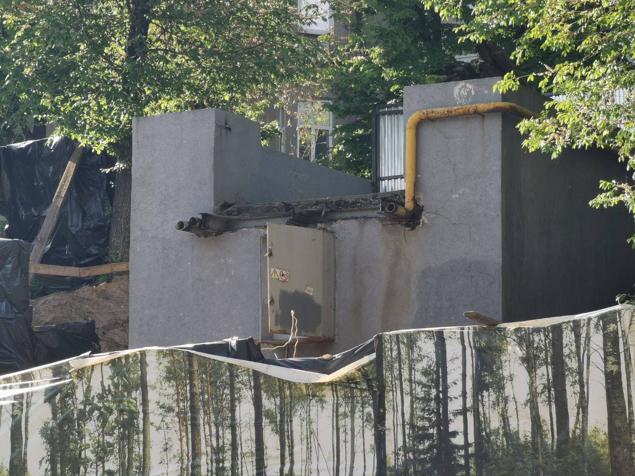 "Мост — все": в центре Харькове демонтировали пешеходный виадук фото 1