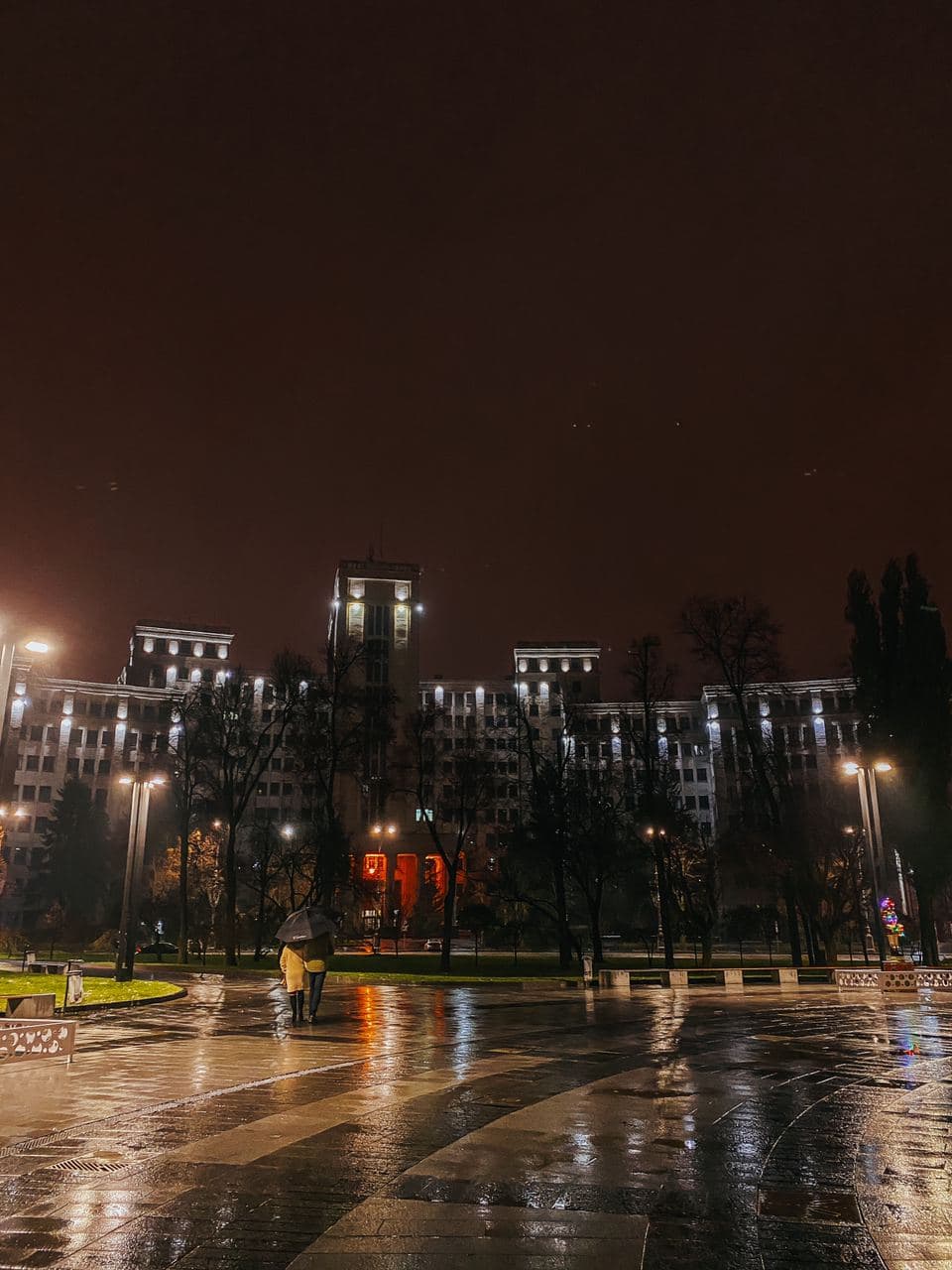 Харьков продолжают украшать к Новому году  Фото: @sergeevna_ph