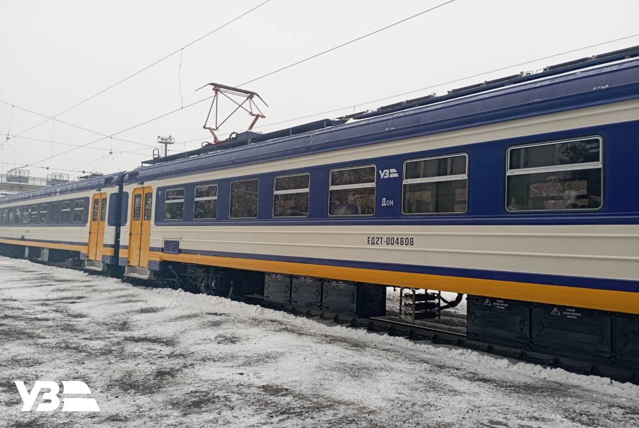 "Укрзалізниця" обновила график движения поездов через Харьков.