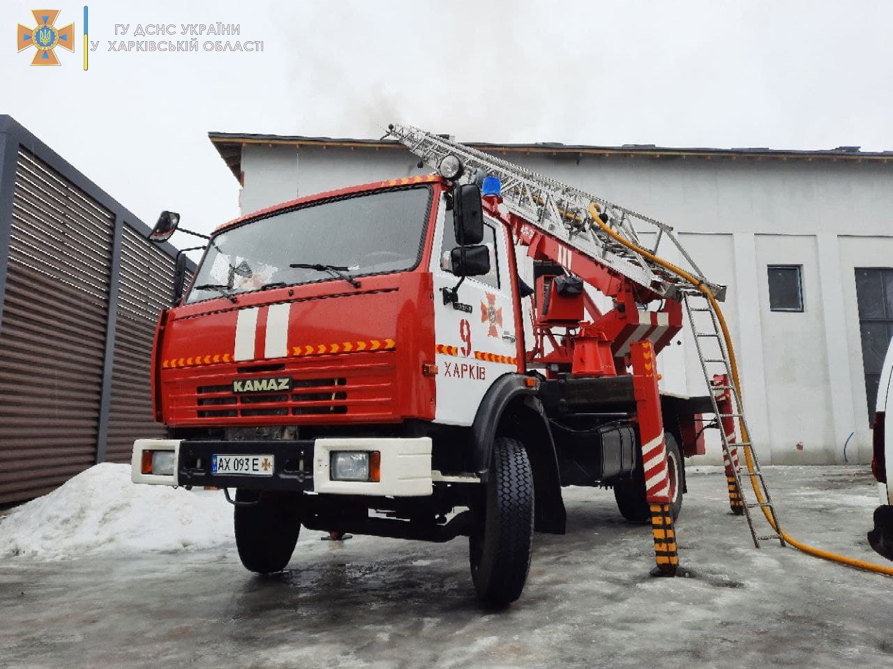 У Харкові — пожежа у виробничій будівлі.
