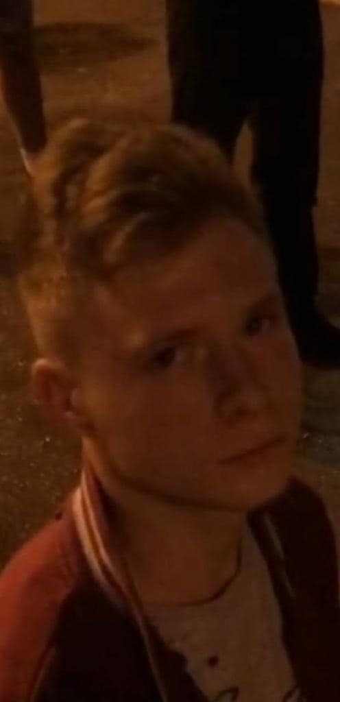 "Придется ответить перед Законом": на Новых Домах подросток избивал девочек фото 1