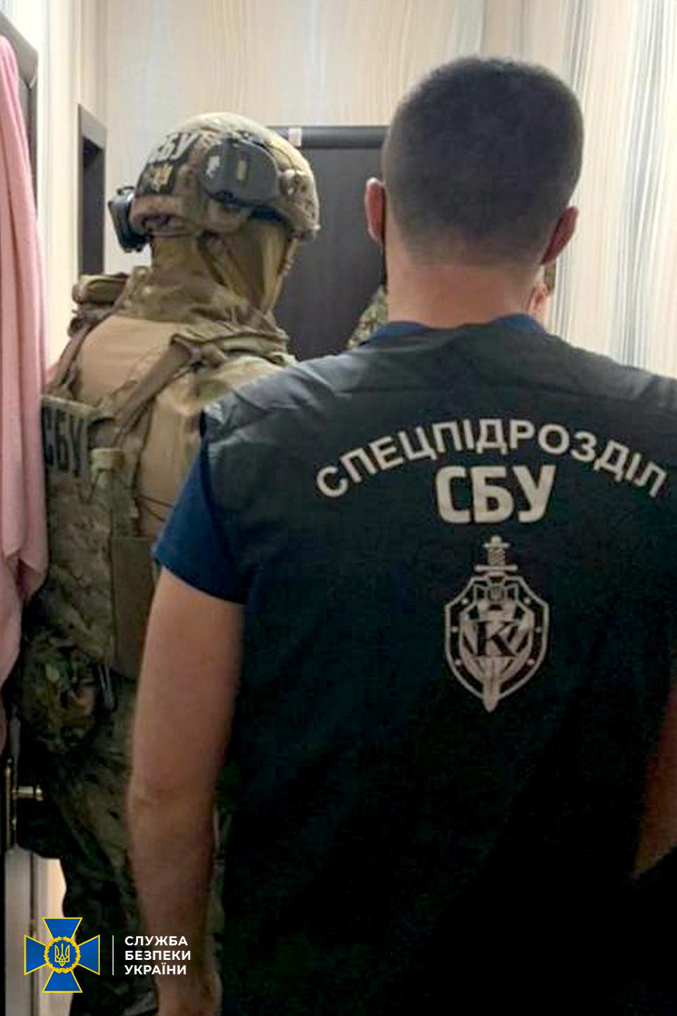 Отстранили от работы: в Харькове полицейские пытали задержанных и требовали денег фото 2 1