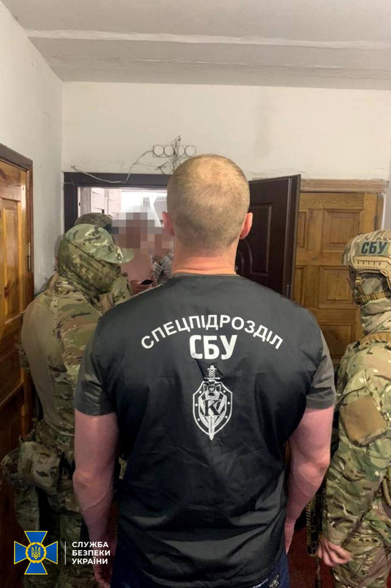 Отстранили от работы: в Харькове полицейские пытали задержанных и требовали денег фото 1