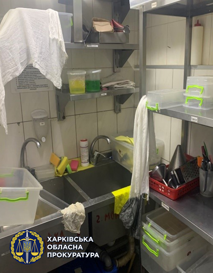 "Обследовать удалось не всех": в "Якитории" так и не нашли источник отравления посетителей фото 3 2