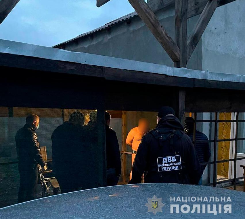 Подделывали документы и убивали хозяев: в Харькове задержали банду "черных риэлторов" фото 3 2