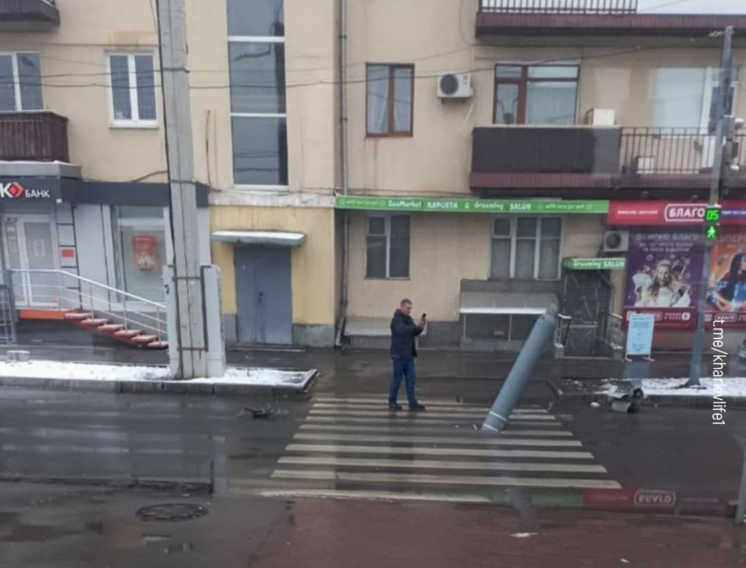 У Харкові обстріляли житлові райони (фото) фото 2 1