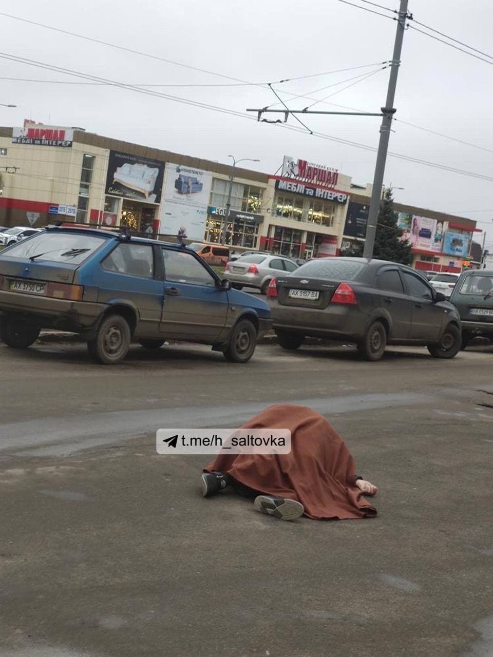 Возле Дворца спорта в Харькове умер мужчина фото 1