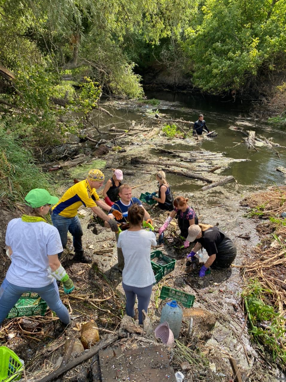 15 мусорных островов: экоактивисты расчистили реку Уды фото 5 4