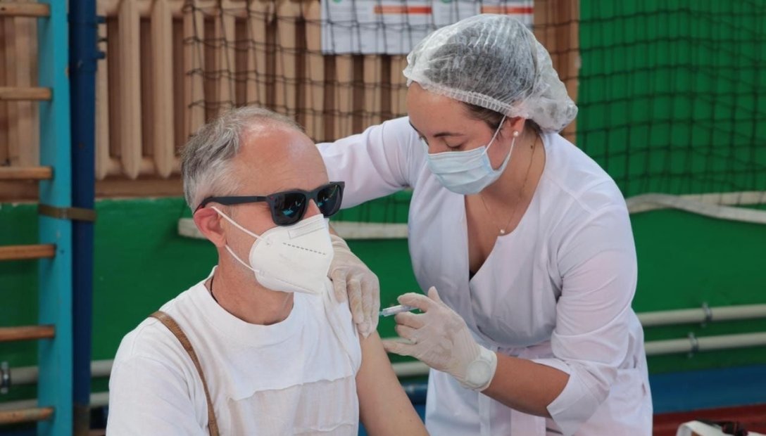 Вакцина Pfizer рекомендована для людей от 12 лет и старше. Фото: hromadske