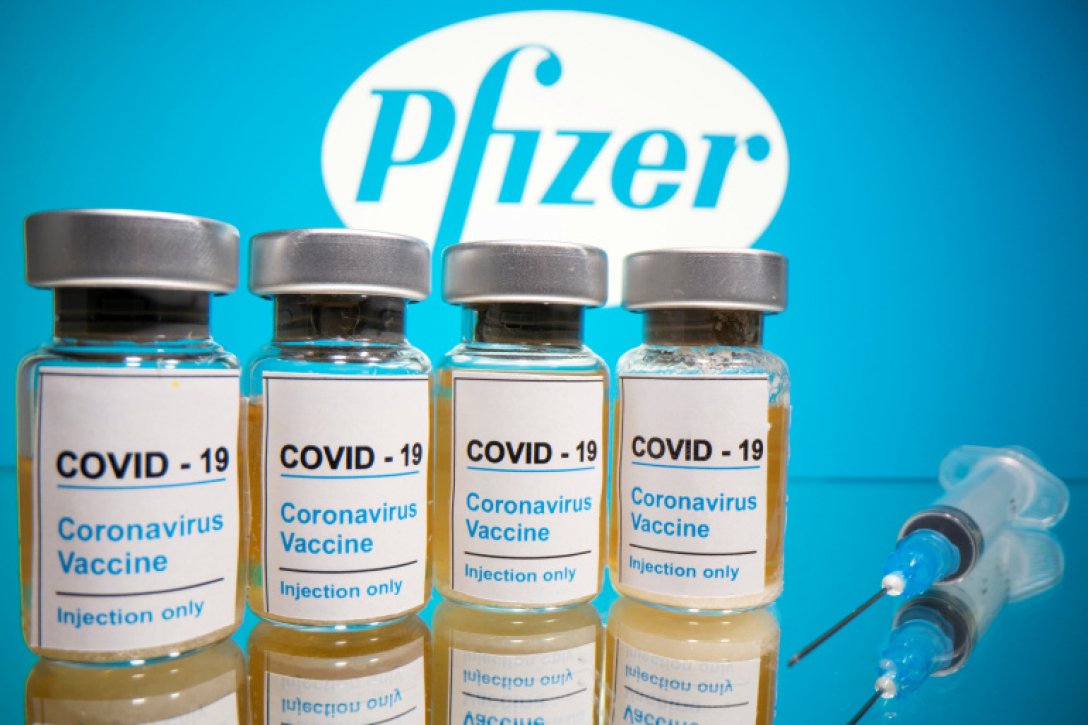 Вакцина Pfizer водится двумя дозами с интервалом в 21 день. Фото: al jazeera