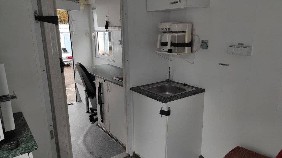 На "Барабашово" и у гипермаркетов: привиться от коронавируса в Харькове можно будет в мобильной амбулатории фото 4 3