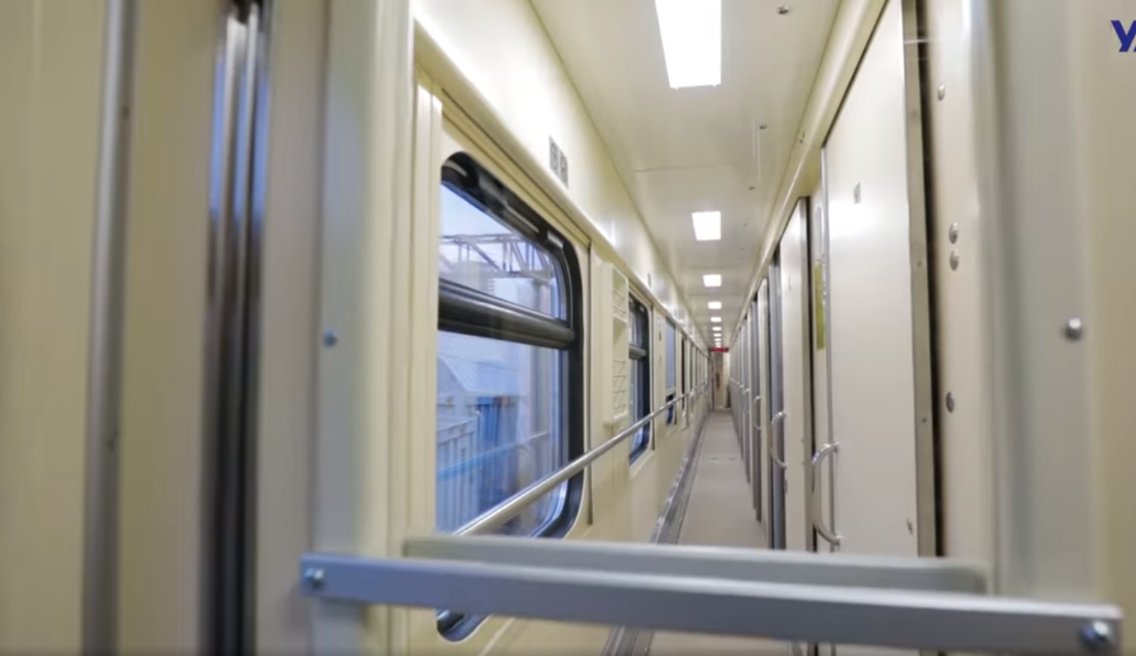 С кондиционером, сигнализацией и кнопкой вызова проводника в купе: из Харькова к морю пустят поезд с новыми вагонами фото 2 1