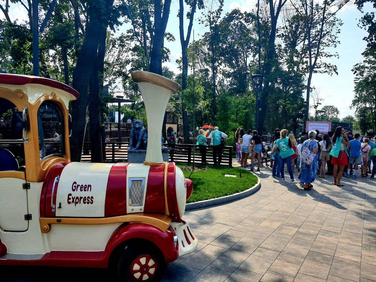 Смотри фото и видео: в Харькове открыли зоопарк после реконструкции фото 21 20