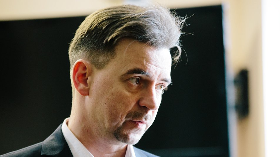 Олег Головков представляет потерпевших в теракте возле Дворца спорта.