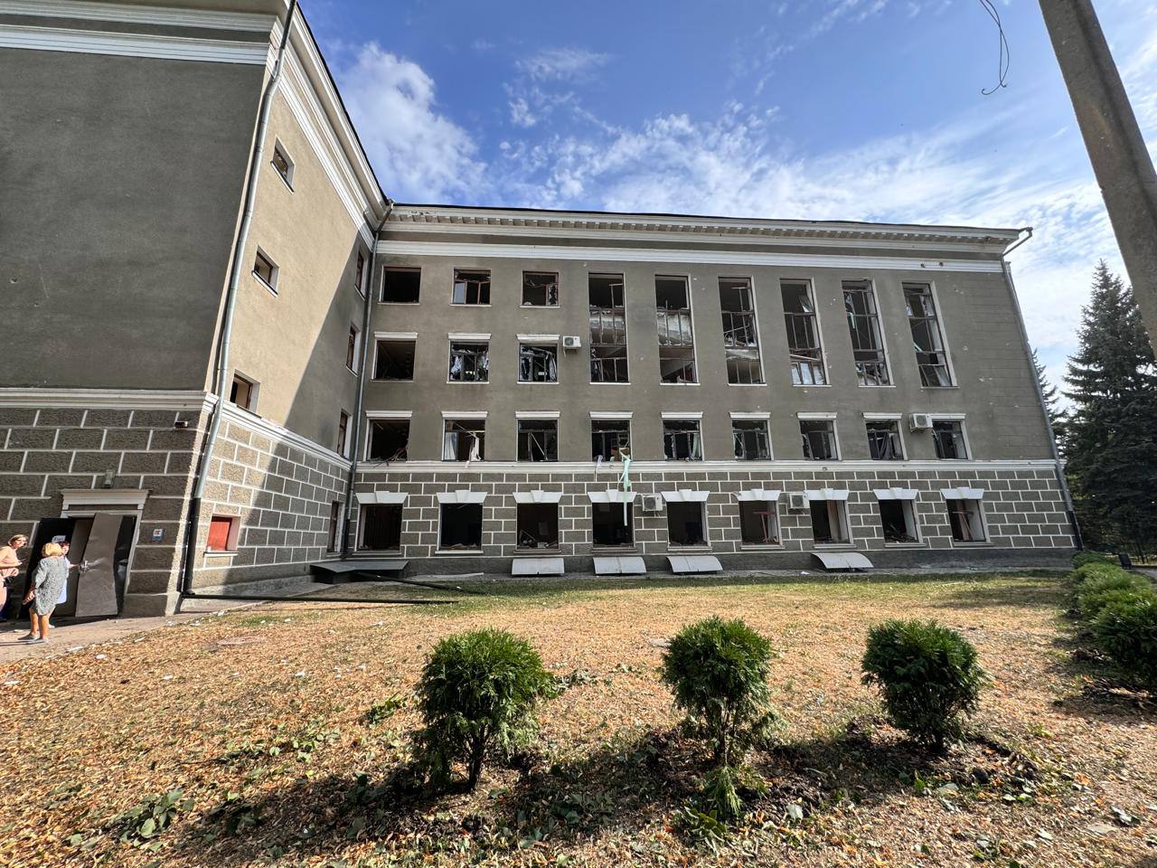 В Харькове — "прилет" по одному из вузов.