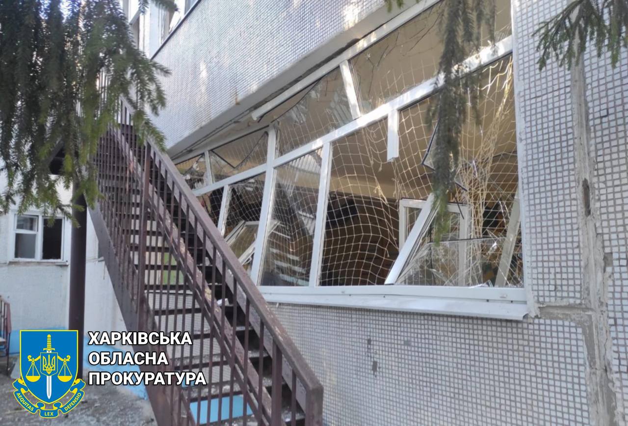 Три обстрела за ночь: под ударом оказались школа, детсад и здание метрополитена.