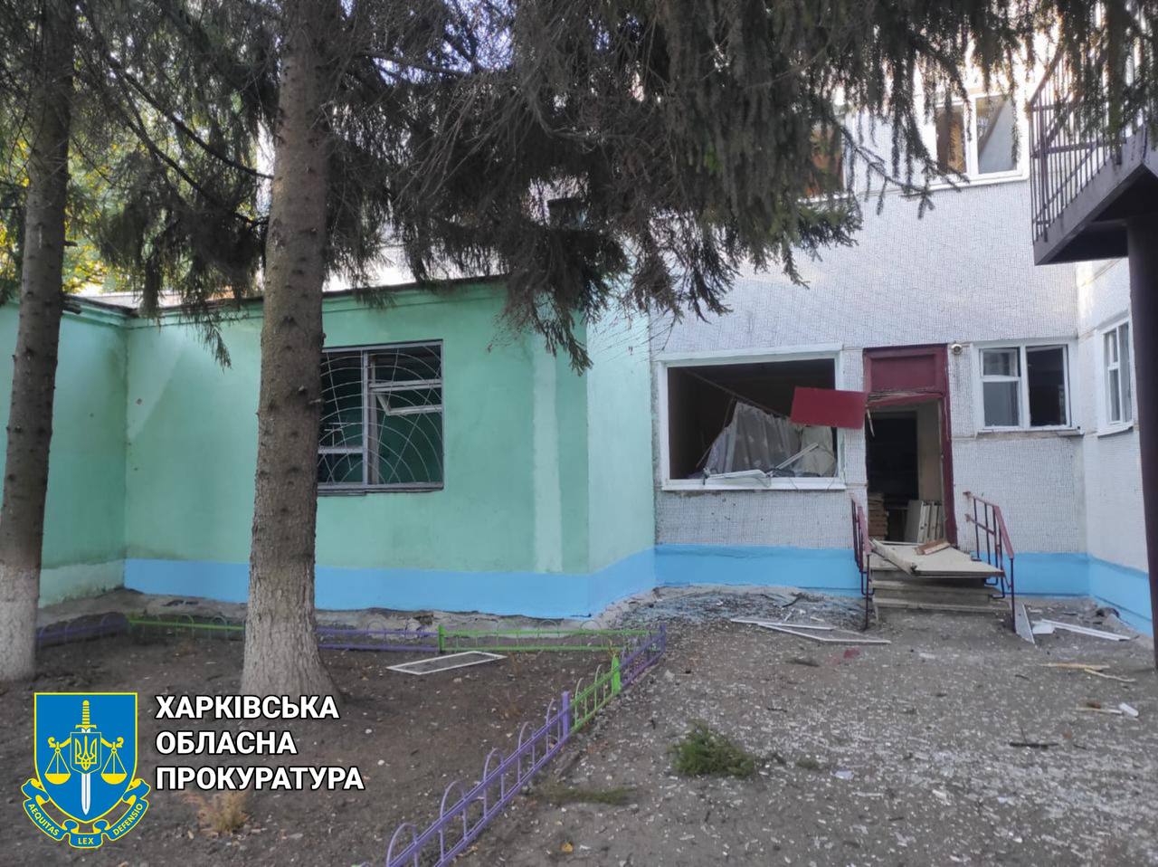 Три обстрела за ночь: под ударом оказались школа, детсад и здание метрополитена.