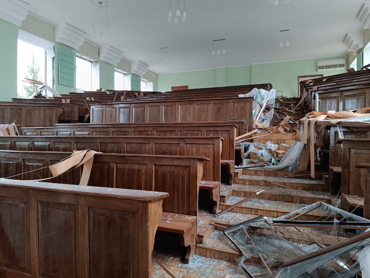 В Харькове — "прилет" по одному из вузов.