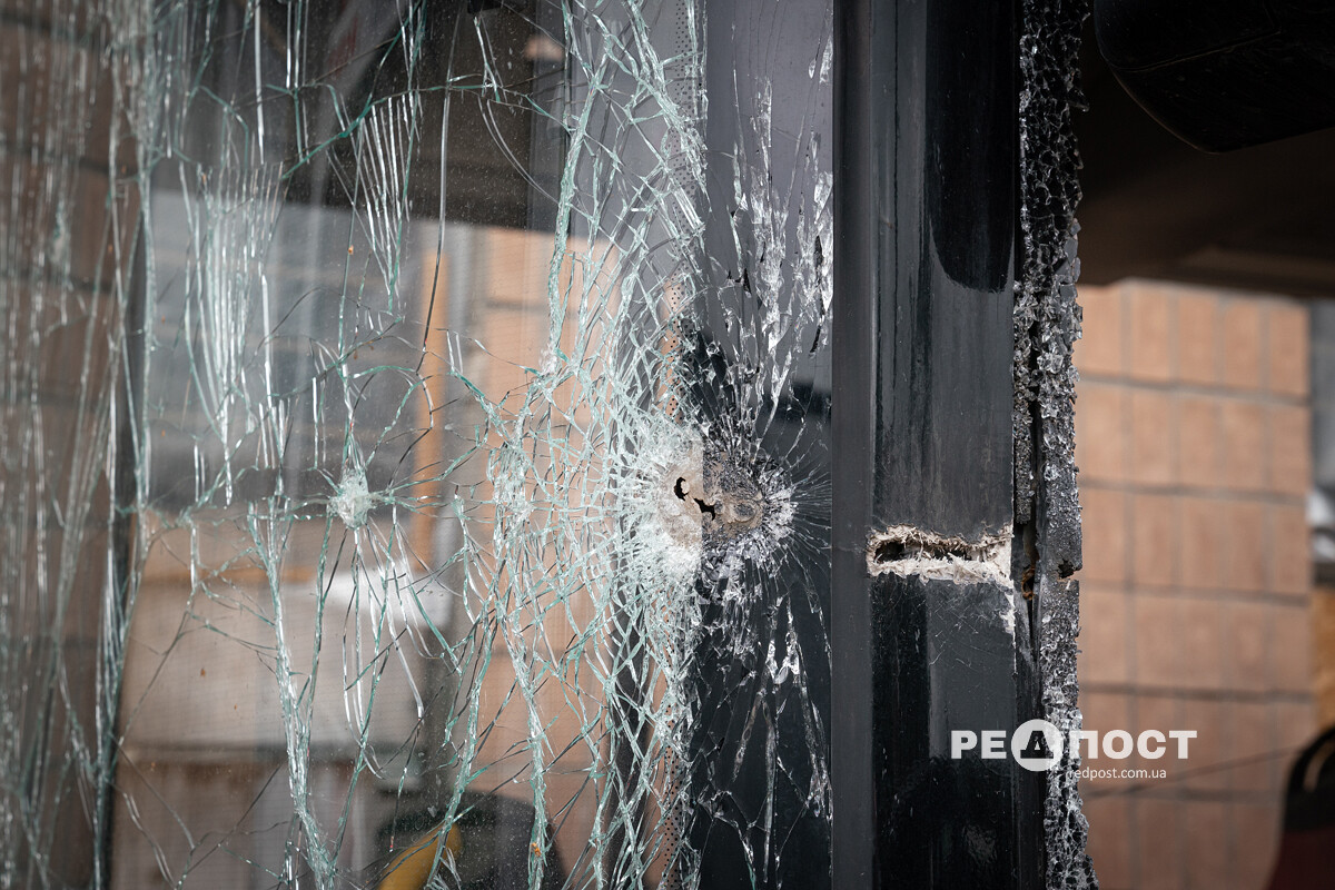 Повреждены почти все &laquo;Карсаны&raquo; и 58% троллейбусов: что осталось от городского транспорта в Харькове.