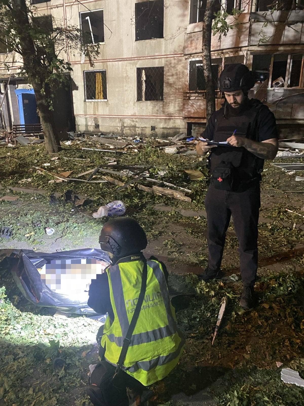 Потрапляння авіабомби до житлового будинку у Немишлянському районі: що відомо.