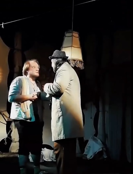 Театральний виступ 