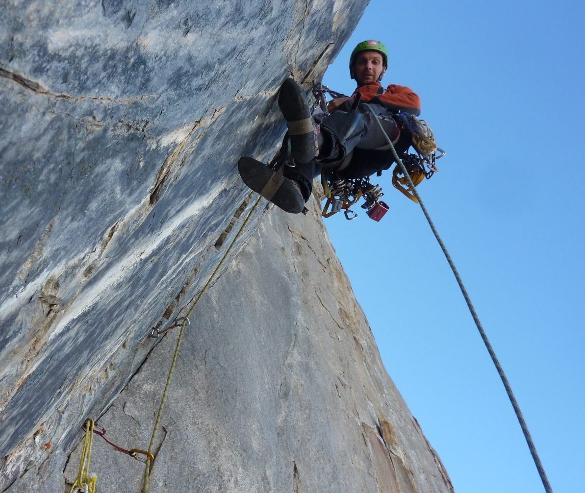 Погиб альпинист Александр Загородний.