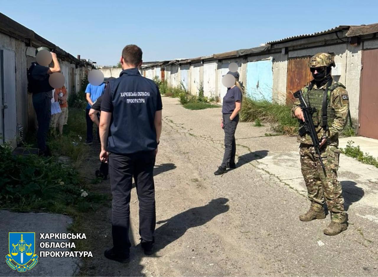 В Харькове обнаружили российский арсенал оружия для диверсионных групп.