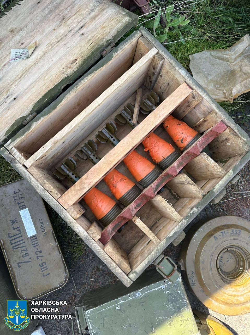 В Харькове обнаружили российский арсенал оружия для диверсионных групп.