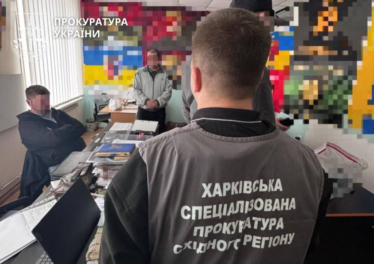 В Харьковской области трех руководителей армейского корпуска подозревают в поборах с военных.