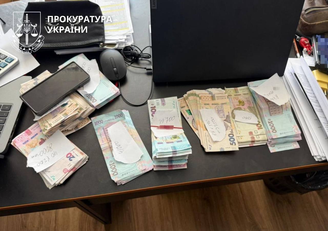 В Харьковской области трех руководителей армейского корпуска подозревают в поборах с военных.