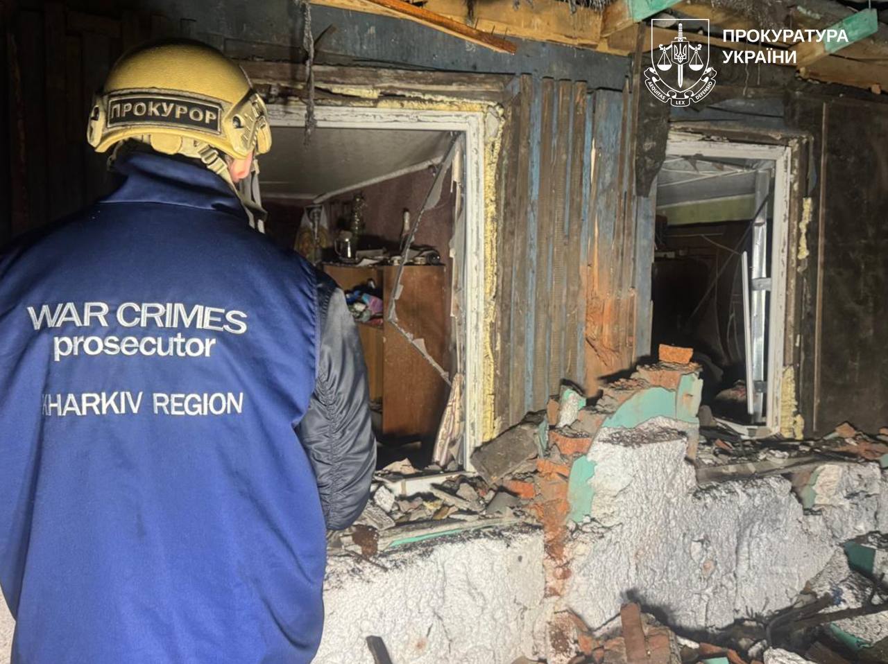 Вночі РФ вдарила по Харкову КАБами та безпілотниками, є постраждалі.