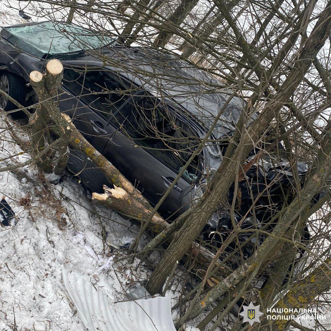 Под Харьковом в ДТП погиб младенец, двое пассажиров получили травмы.